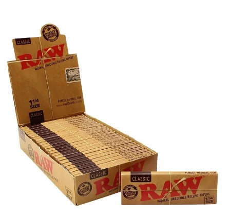 Raw Classic 1.25" Rolling Papers Raw Classic 1.25" Rolling Papers